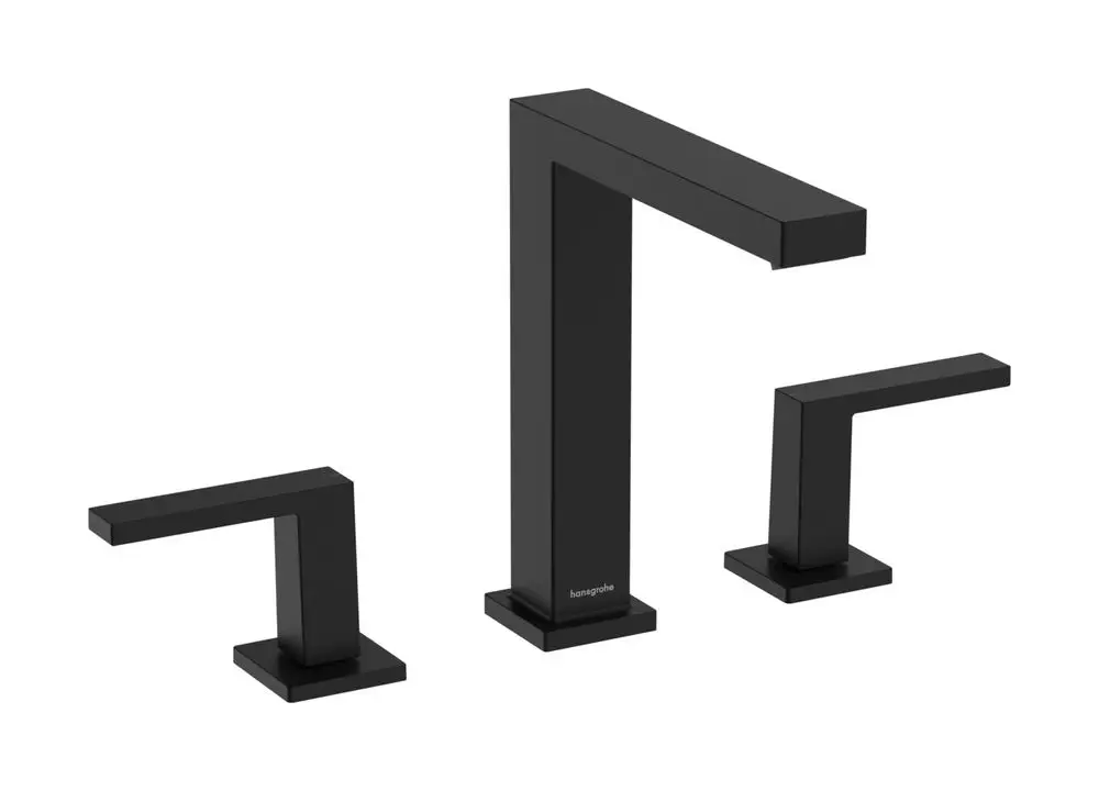 Drei schwarze Waschtischarmaturen von Hansgrohe in rechteckigem Design, bestehend aus einem hohen und zwei niedrigeren Wasserhähnen, mit flachem Hebel.